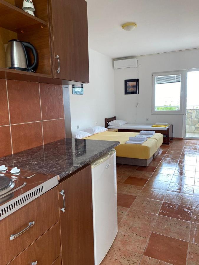 Apartments Vila Kurtagic Dobra Voda Kültér fotó