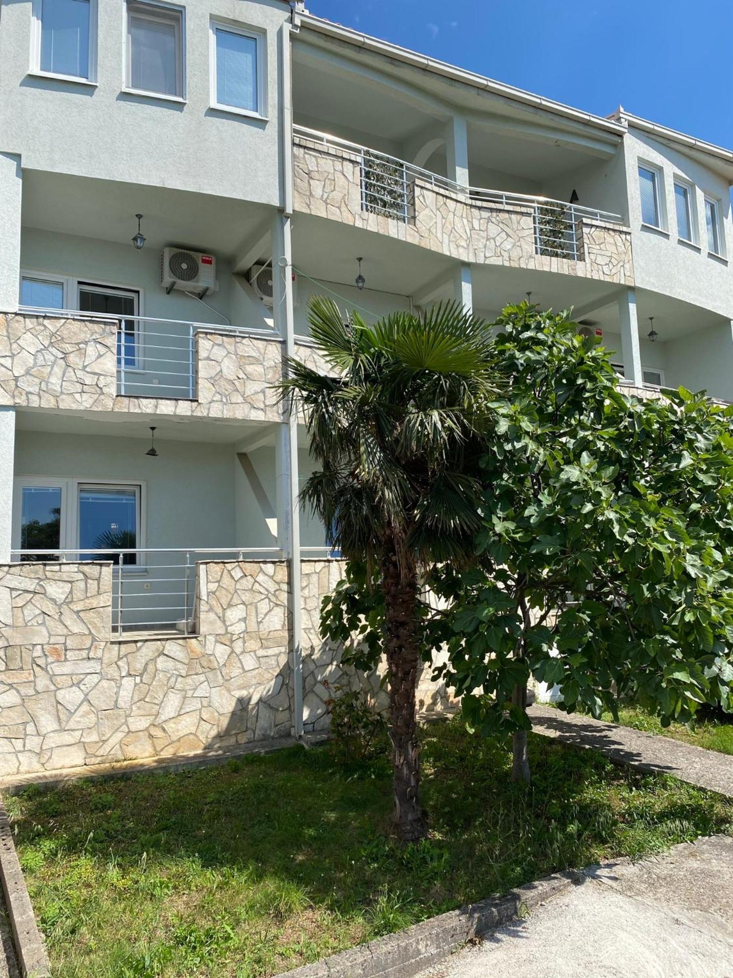 Apartments Vila Kurtagic Dobra Voda Kültér fotó