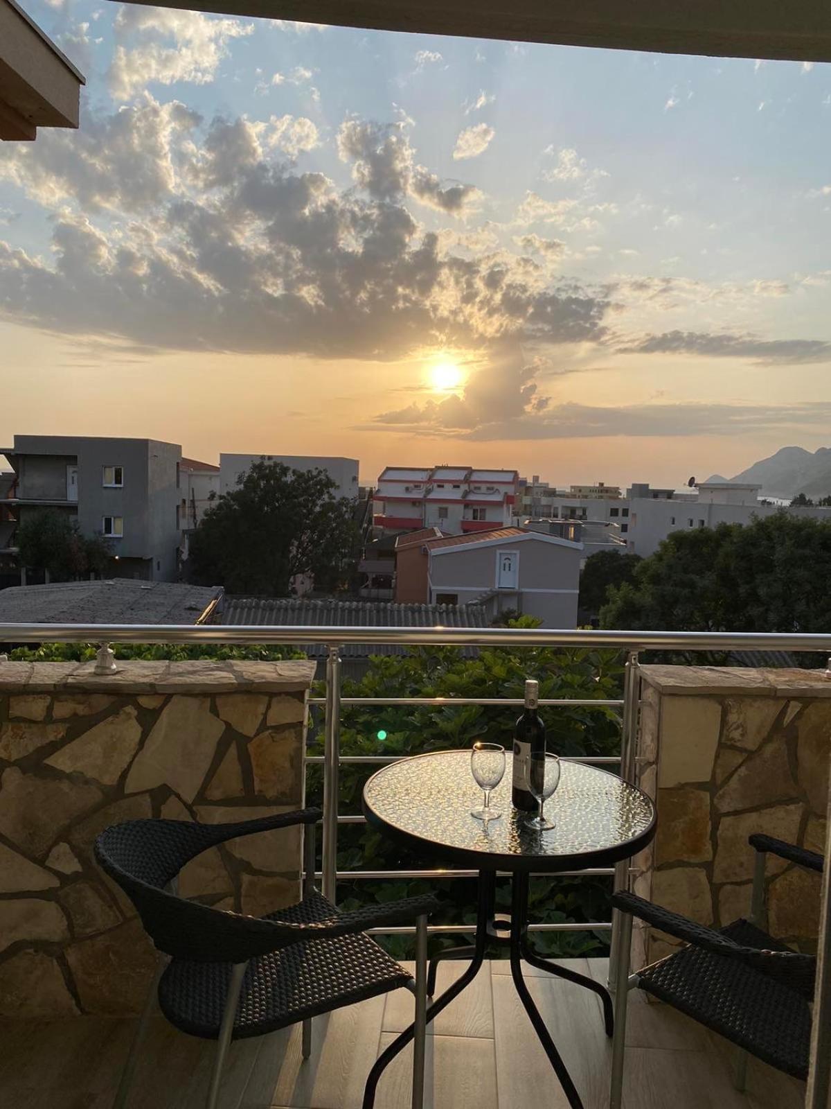 Apartments Vila Kurtagic Dobra Voda Kültér fotó