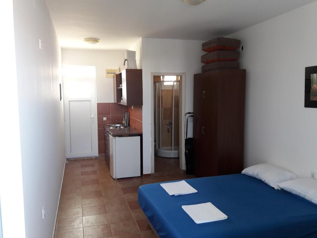 Apartments Vila Kurtagic Dobra Voda Kültér fotó