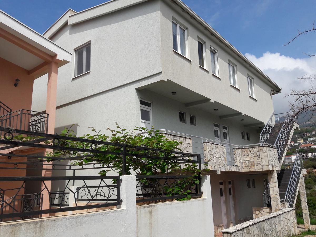 Apartments Vila Kurtagic Dobra Voda Kültér fotó