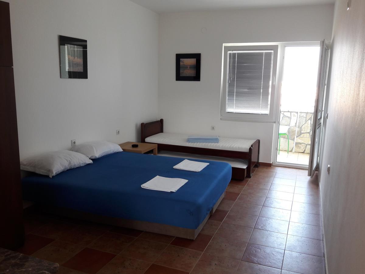 Apartments Vila Kurtagic Dobra Voda Kültér fotó