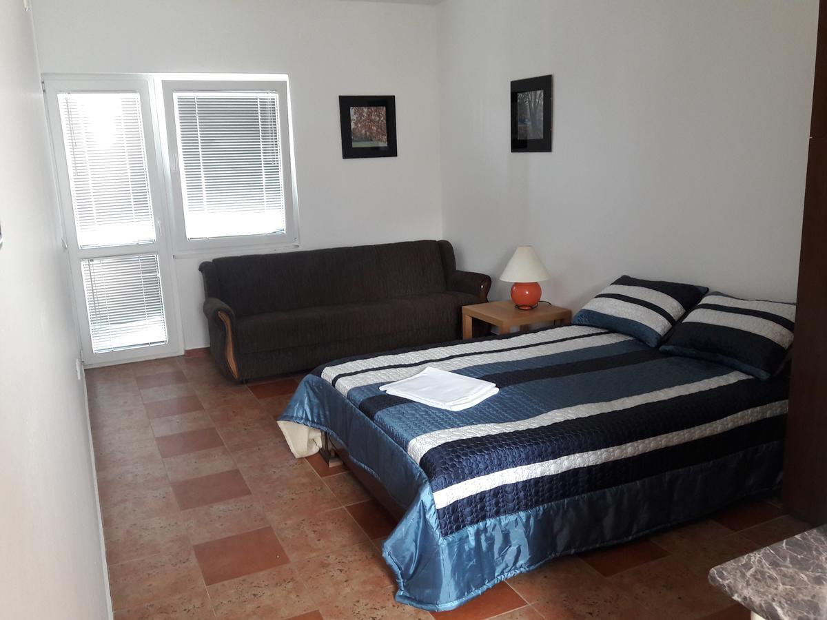 Apartments Vila Kurtagic Dobra Voda Kültér fotó